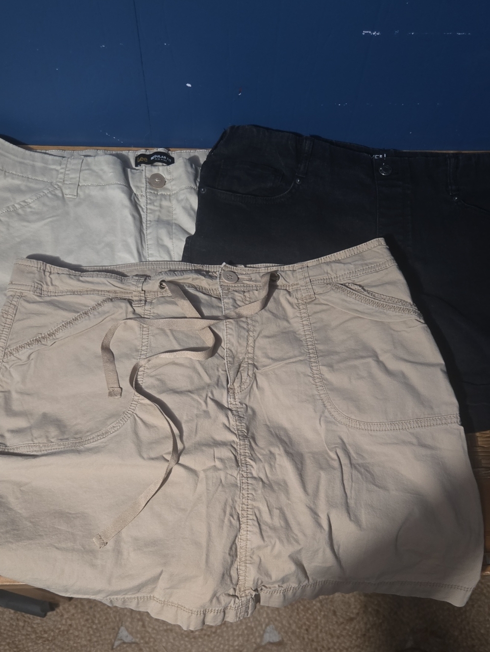 Womens Bundle Of Shorts And One Skirt Size 14
